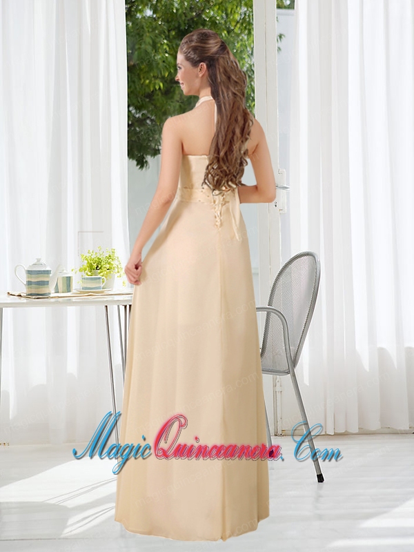 Popular Empire Halter Ruching Dama Dress with Hand Made Flowers