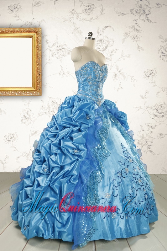 Elegant Sweetheart Embroidery Sweet 16 Dress in Blue