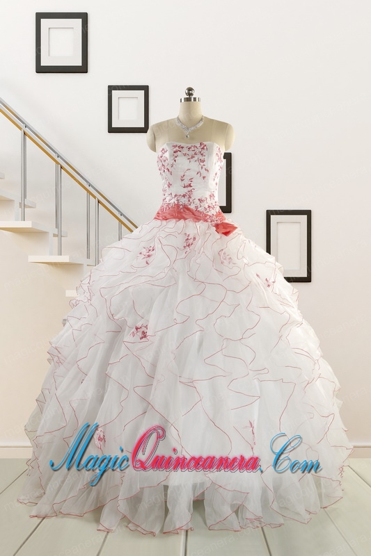 2015 Pretty Quinceanera Dresses with Appliques and Belt