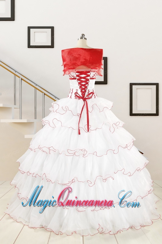 2015 Pretty Appliques Quinceanera Dresses with Strapless