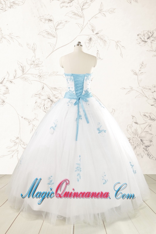 Discount Appliques and Beading White Ball Gown Quinceanera Dresses