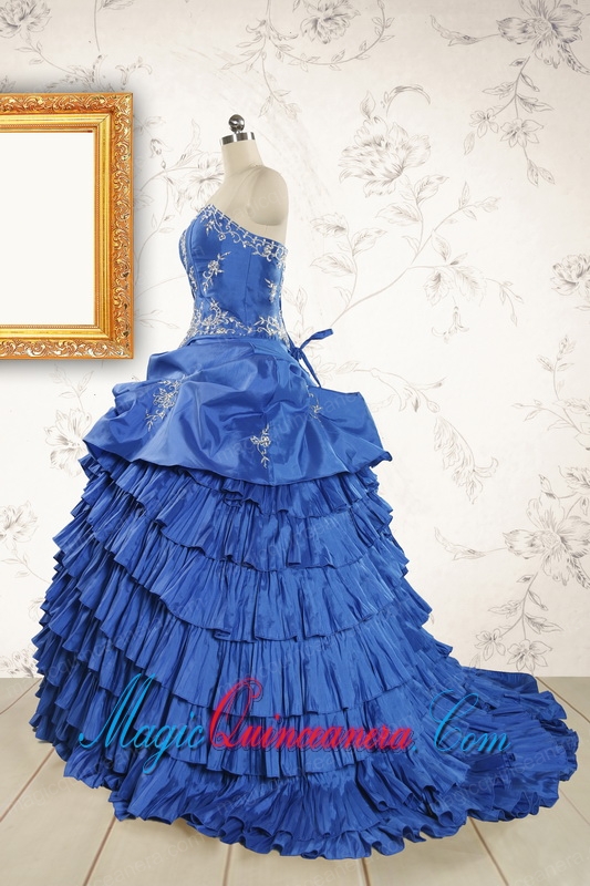 Modern Brush Train Appliques Sweet 15 Dresses in Royal Blue