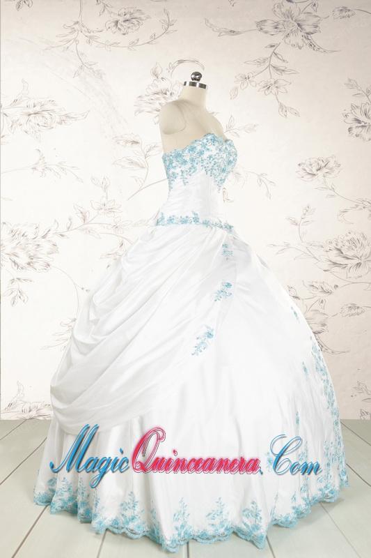Modest Appliques Quinceanera Dresses in White for 2015