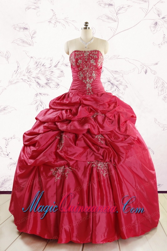 2015 Appliques Pretty Quinceanera Dresses with Strapless