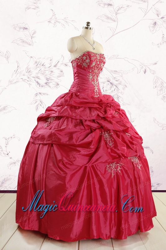 2015 Appliques Pretty Quinceanera Dresses with Strapless