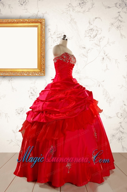 2015 Beautiful Beading Sweetheart Quinceanera Dress in Red
