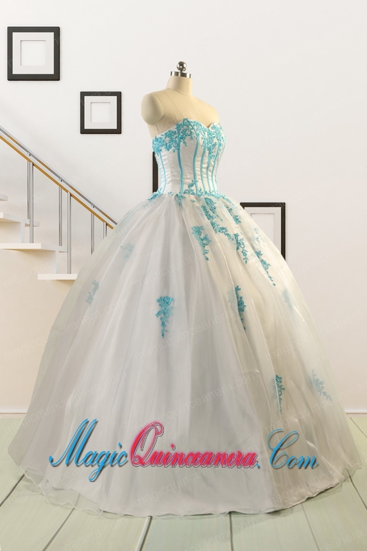 2015 Affordable White Quinceanera Dresses with Appliques