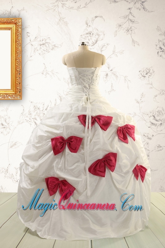 Cheap White Quinceanera Dresses with Beading and Bowknots For 2015