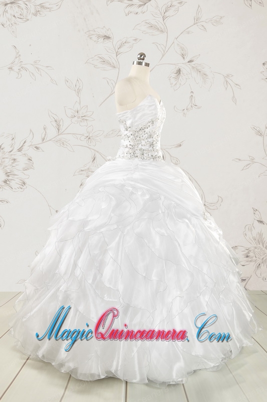 Classical White Quinceanera Dresses with Beading and Ruffles