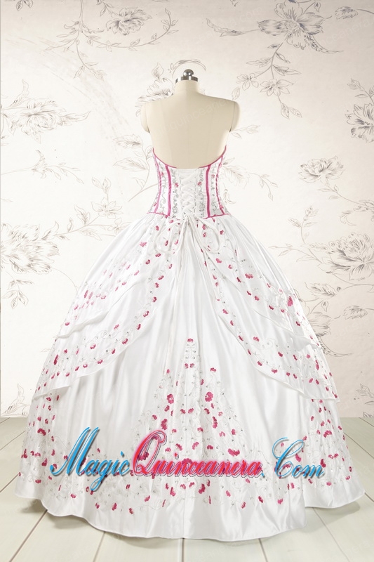 2015 Cheap Strapless Quinceanera Dresses with Appliques