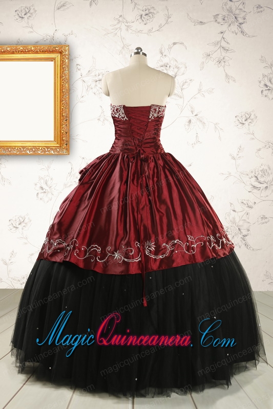 Formal Ball Gown Embroidery Quinceanera Dresses with Sweetheart