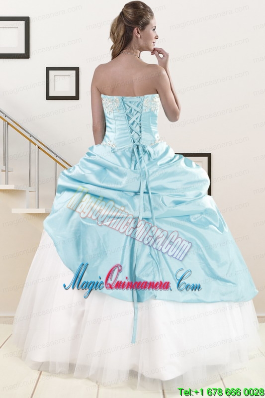 2015 Pretty Blue and White Quinceanera Dresses with Beading and Pick Ups