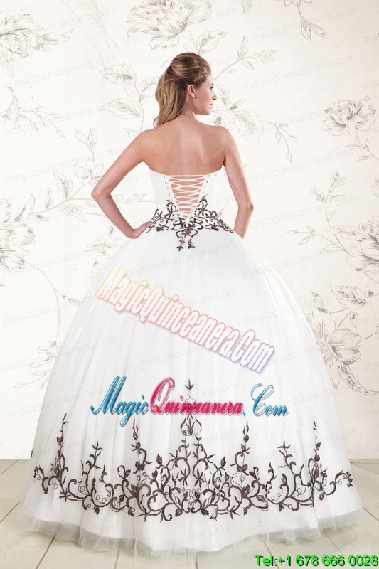 2015 Puffy Appliques Strapless White Quinceanera Dresses