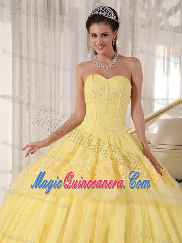 Yellow Sweetheart Quinceanera Gowns Dresses with Appliques Ruffles