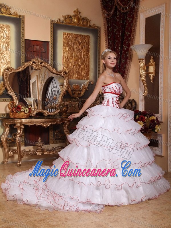 Brush Train White Sweet Sixteen Dresses with Red Appliques Frills