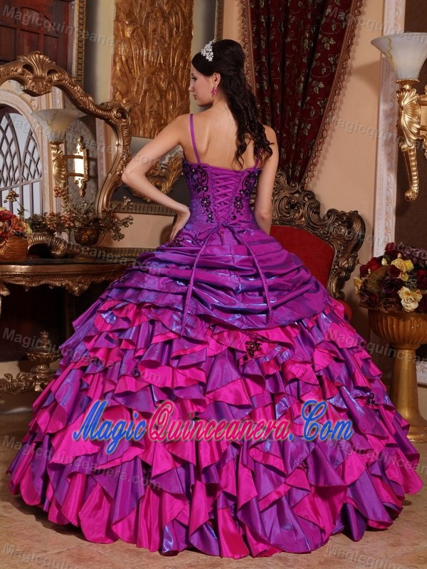 Spaghetti Straps Ruffles Appliques Colorful Sweet 15 Dresses in Aguada