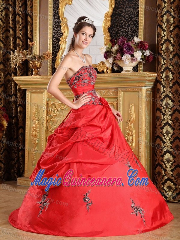 Popular Red Quince Dresses with Black Embroidery in San Pablo