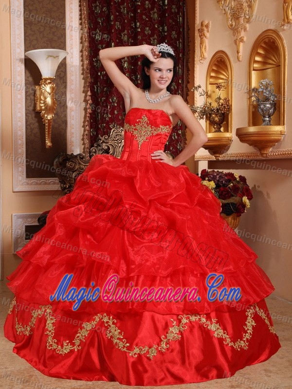 Fabulous Red Pick Ups Sweet Sixteen Dresses with Appliques