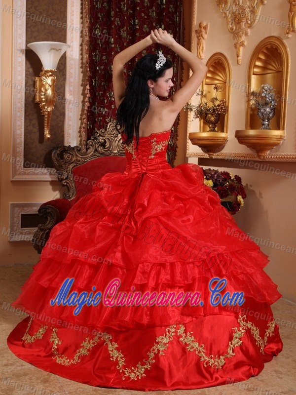 Fabulous Red Pick Ups Sweet Sixteen Dresses with Appliques