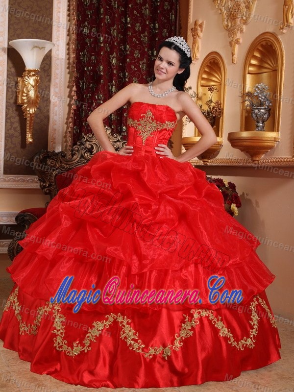 Fabulous Red Pick Ups Sweet Sixteen Dresses with Appliques