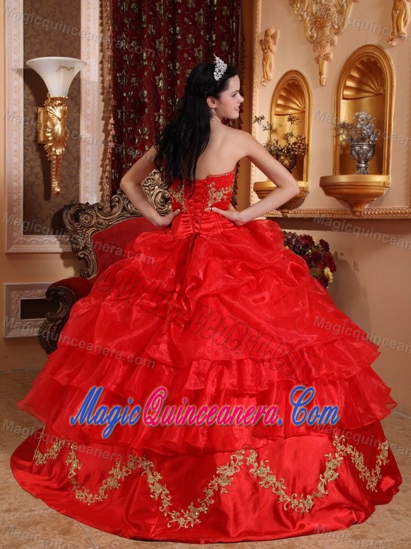 Fabulous Red Pick Ups Sweet Sixteen Dresses with Appliques
