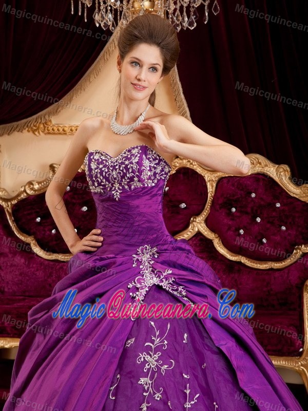 Stylish Purple Taffeta Appliqued Sweet 15/16 Birthday Dresses