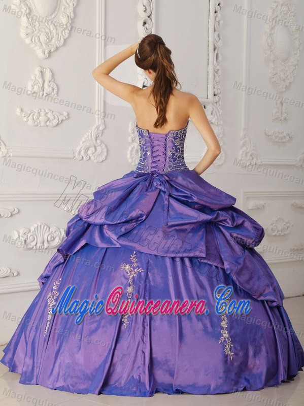 Modest Strapless Floor-length Embroidery Dresses for Quince
