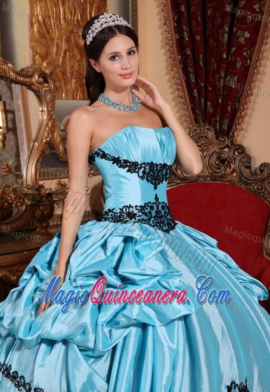 Baby Blue Quinceanera Gown with Black Appliques in Guastatoya
