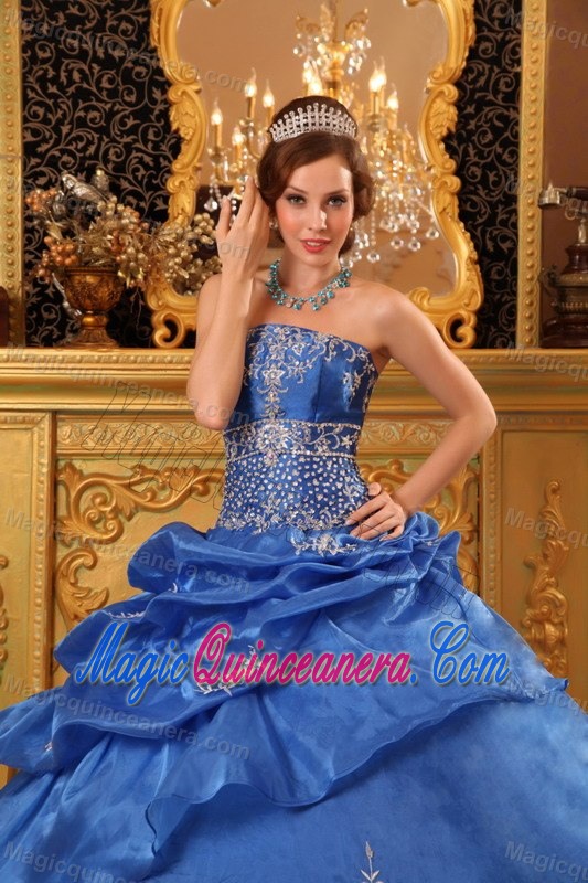 Blue Strapless Beaded Organza Embroidery Sweet 15 Dresses in Bristol