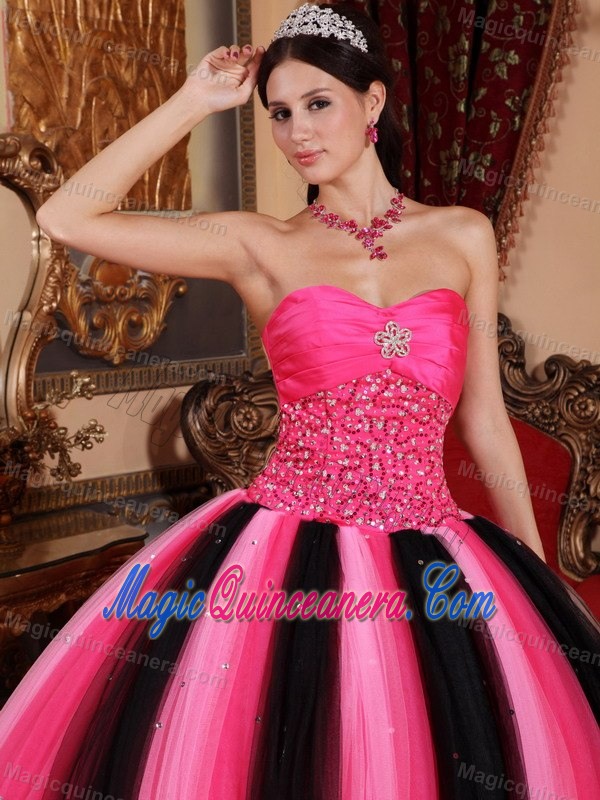Hot Pink and Black Beaded Tulle Quinceanera Dresses in Newtownabbey