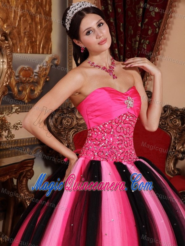 Hot Pink and Black Beaded Tulle Quinceanera Dresses in Newtownabbey