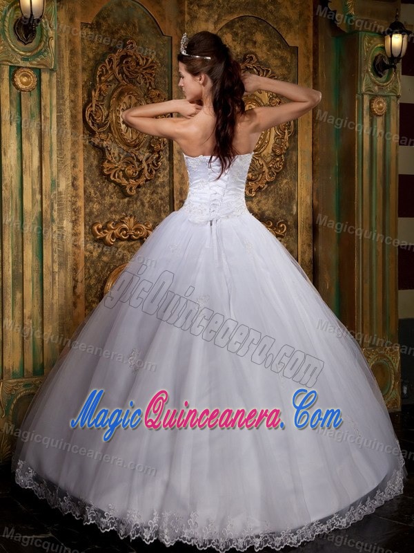 Lovely Lace Hem Decorate Strapless Dresses for a Quinceanera in White