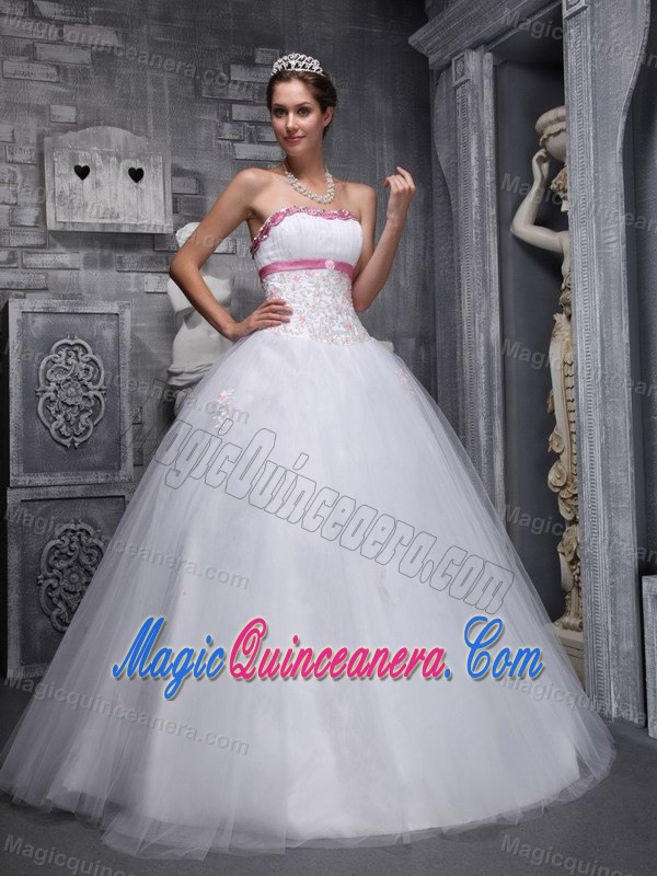 Sweet White Beaded and Appliques Quinceanera Dresses Strapless Tulle