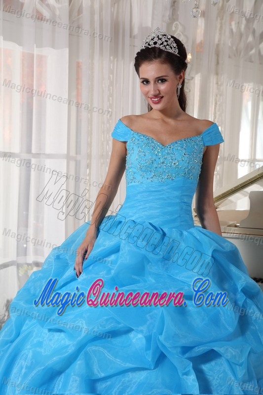 Blue Off the Shoulder Dresses for a Quince with Appliques and Pick-ups