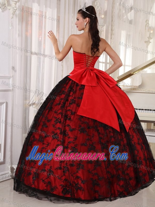 Perfect Lace and Taffeta Dresses for a Quinceanera Sweetheart with Bow