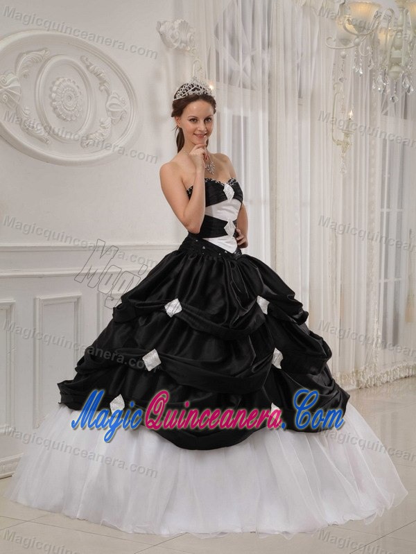 Fabulous Black and White Quinceanera Party Dress Beaded Sweetheart