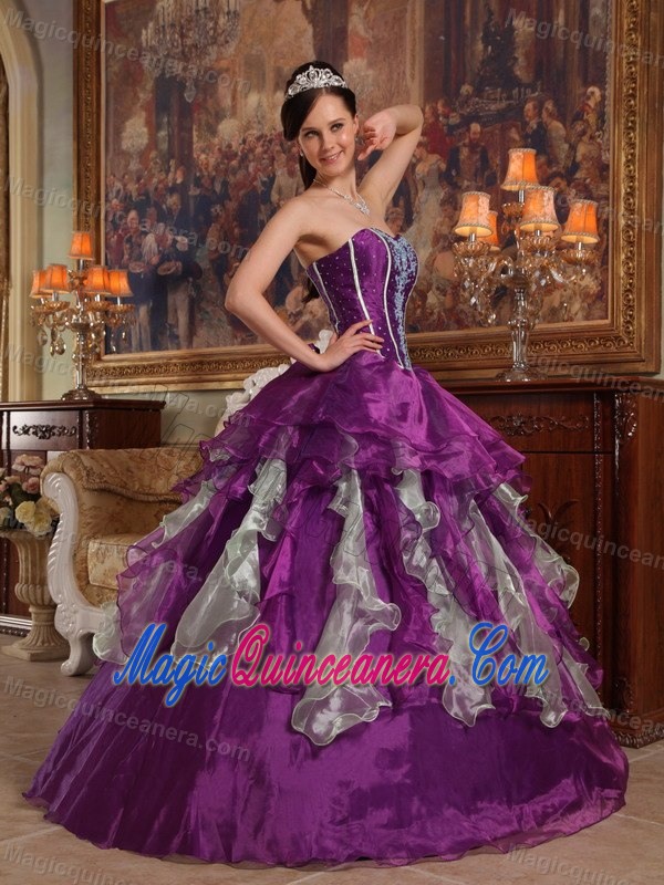 Fashionable Purple Beaded Appliques Dresses for a Quince with Ruffles