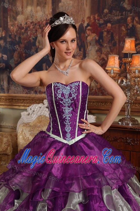 Fashionable Purple Beaded Appliques Dresses for a Quince with Ruffles