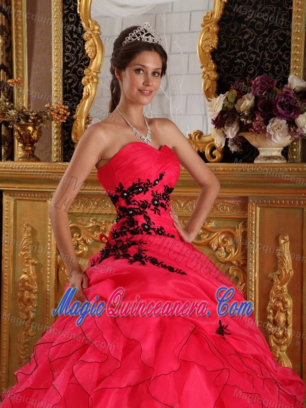Exquisite Red Quinceanera Dresses Appliques Organza Ruffles in Homer
