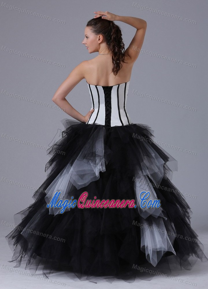 Anchorage Black and White Appliques Tulle Sweet 16 Dresses Strapless