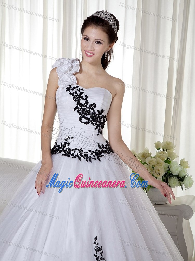 White and Black One Shoulder Sweet 16 Dresses with Appliques 2013