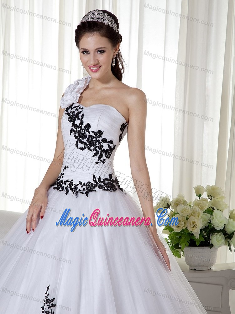 White and Black One Shoulder Sweet 16 Dresses with Appliques 2013