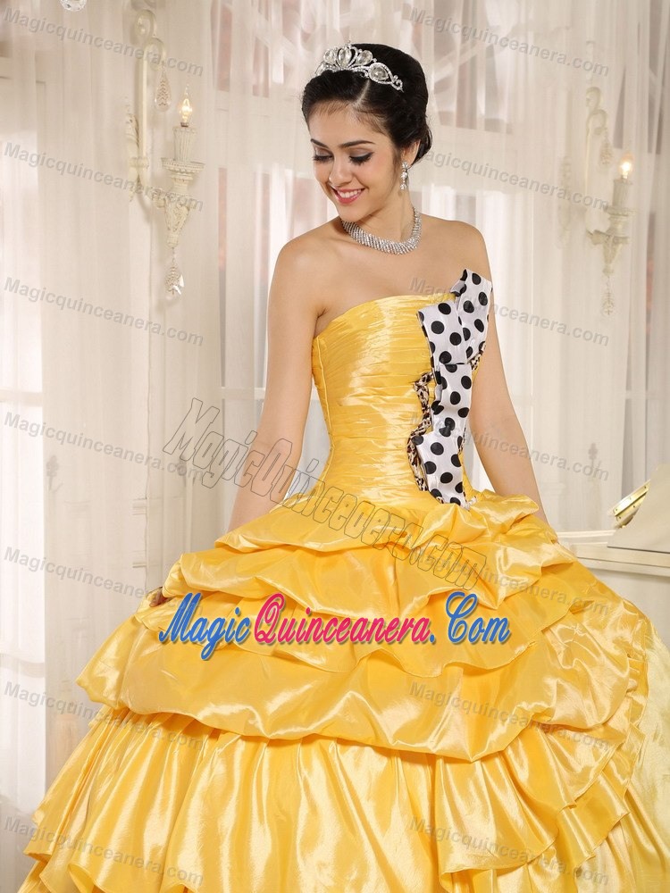 Polka Dots and Taffeta Pick ups Quinceanera Gown Dresses in Gold