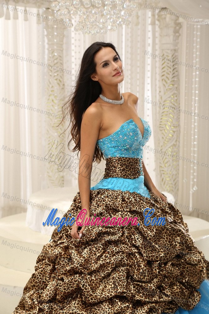 Leopard and Organza Beaded V Neck Quinceanera Gowns in Blue Color