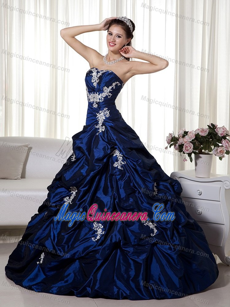 Sweetheart Taffeta Navy Blue Quinceanera Dress with Appliques and Beading