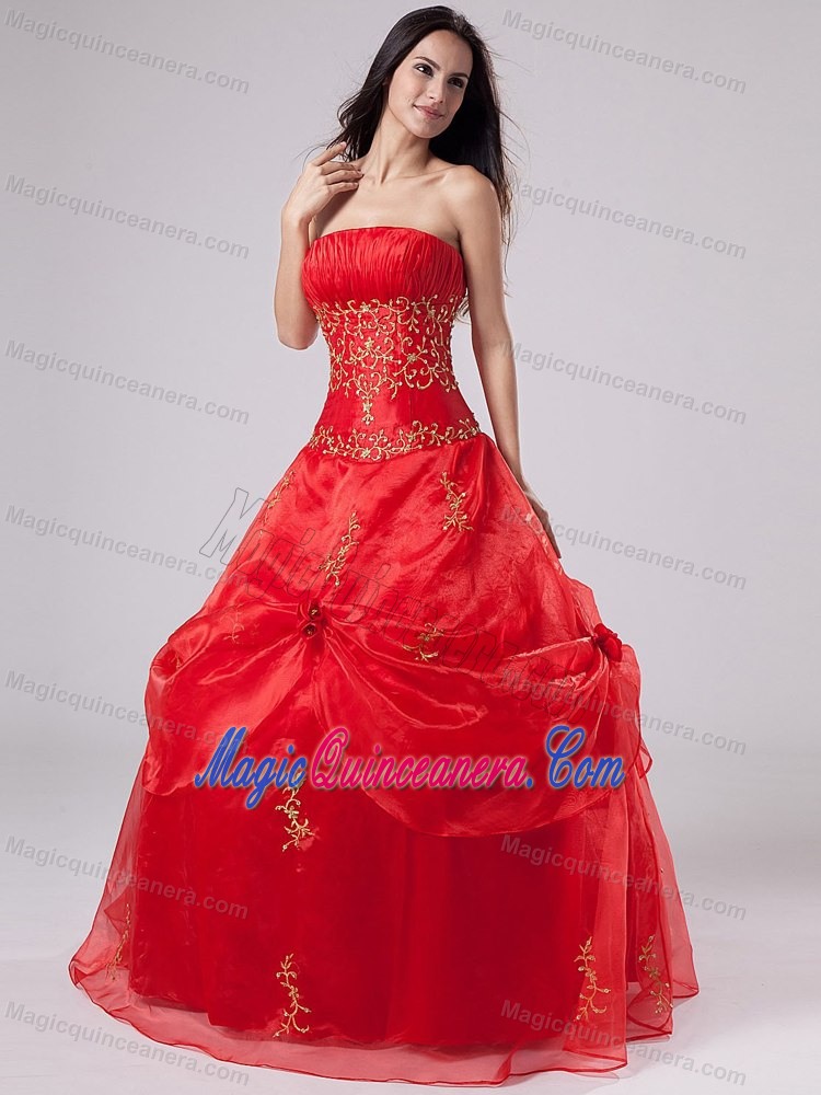 Red Quinceanera Dress With Embroidery and Pick-ups in Organza and Taffeta