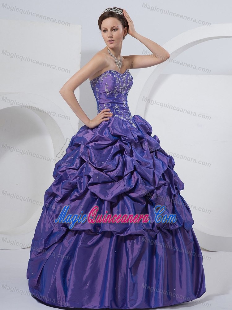 Purple Taffeta Sweetheart Quinceanera Dress with Embroidery and Pick-ups