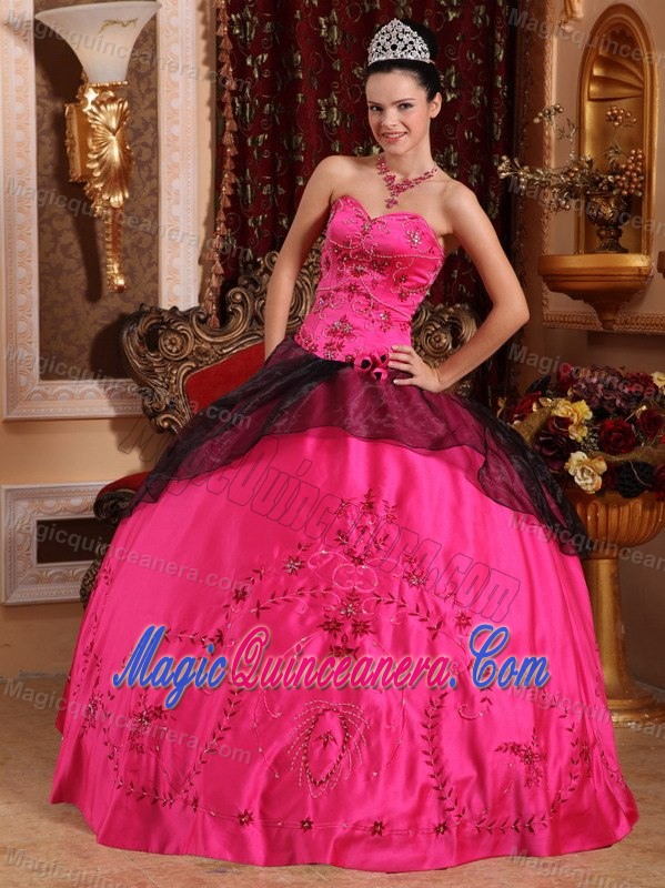 Sweetheart Hot Pink Quinceanera Dress with Embroidery and Beading