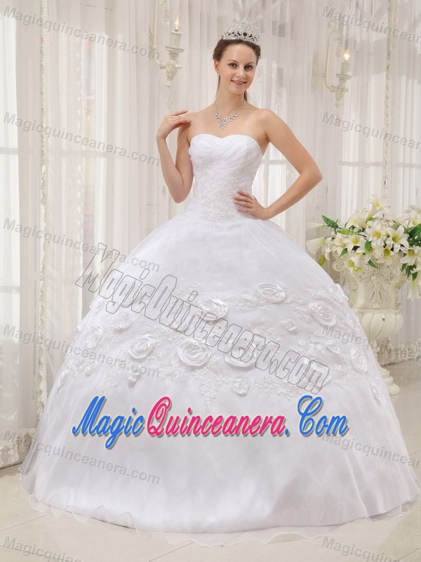 White Quinceanera Dress with Sweetheart Neckline and Rolling Flowers