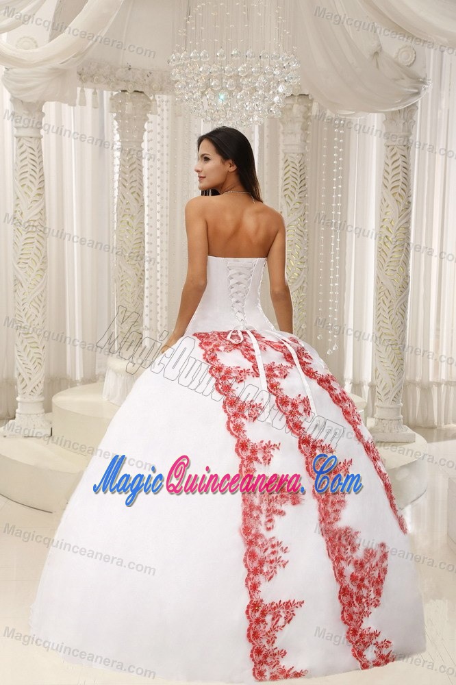 White Sweet 16 Dresses by Taffeta and Organza with Red Appliques